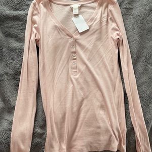Long sleeve pink shirt